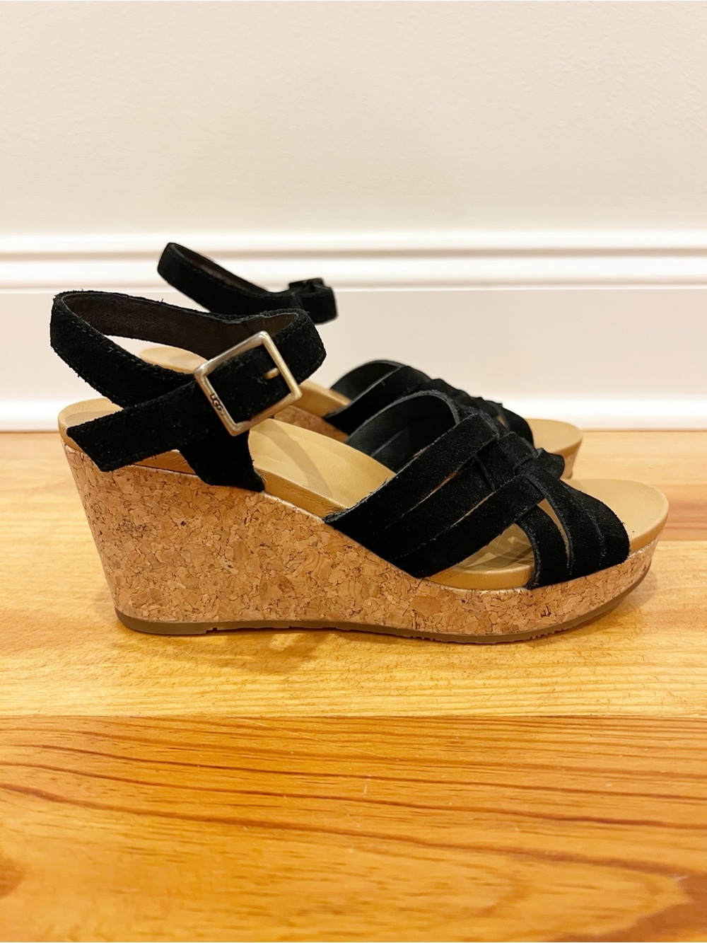 Ugg Uma Wedge Sandals Womens 6.5 Black Suede Straps Cork Platform Heels Comfort